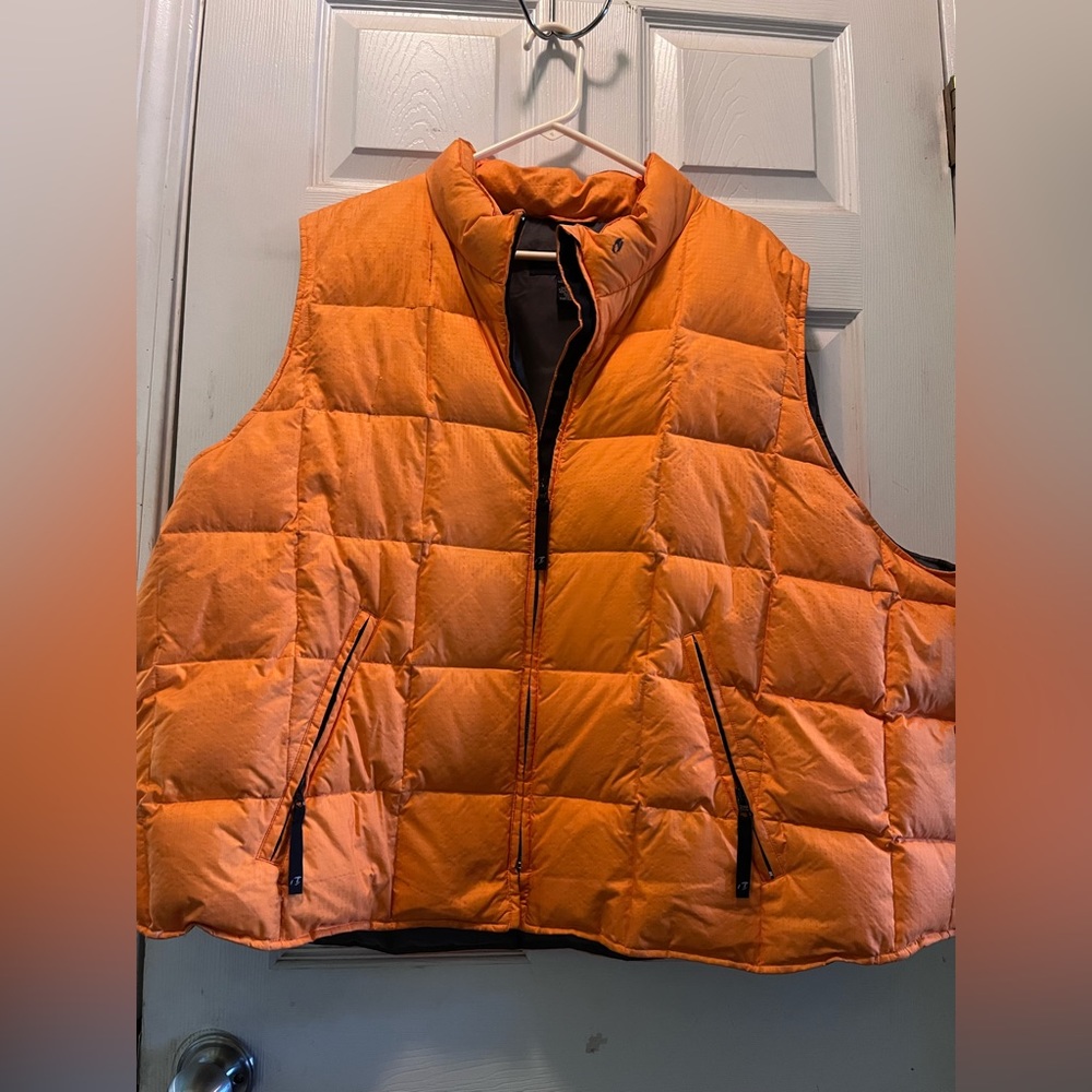 LADIES … size 26/28 Down vest